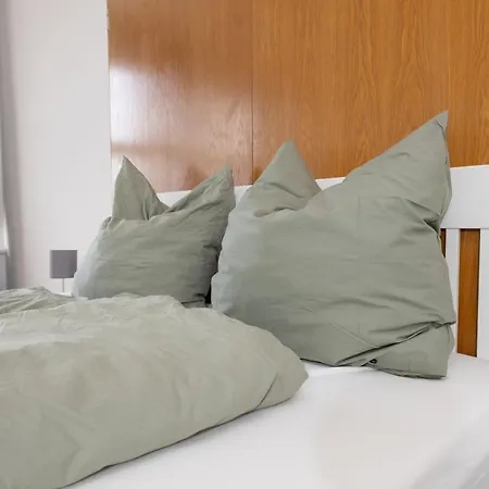 160qm 6-zimmer Banksi-galerie-apartment Hauptbahnhof Appartamento *