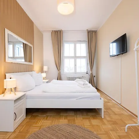 160qm 6-zimmer Banksi-galerie-apartment Hauptbahnhof *