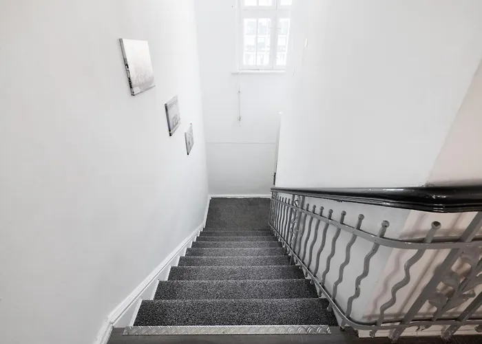 160qm 6-zimmer Banksi-galerie-apartment Hauptbahnhof *