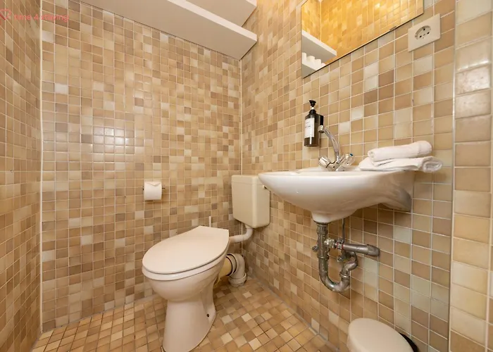 Lejlighed 160qm 6-zimmer Banksi-galerie-apartment Hauptbahnhof *