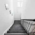 160qm 6-zimmer Banksi-galerie-apartment Hauptbahnhof *