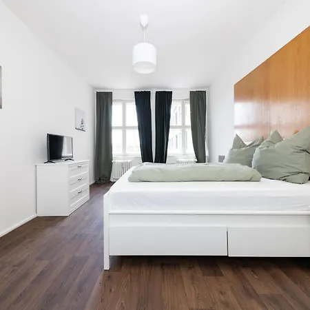 160qm 6-zimmer Banksi-galerie-apartment Hauptbahnhof Lägenhet *