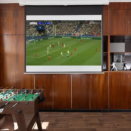 160qm 6-zimmer Banksi-galerie-apartment Hauptbahnhof Lägenhet *