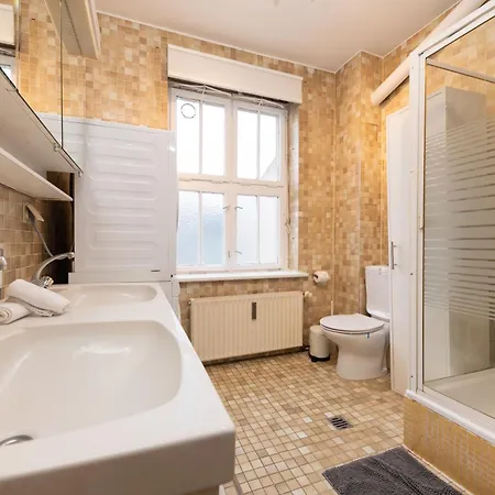 160qm 6-zimmer Banksi-galerie-apartment Hauptbahnhof Apartman Berlin