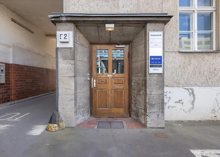 160qm 6-zimmer Banksi-galerie-apartment Hauptbahnhof Lägenhet *