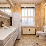 160qm 6-zimmer Banksi-galerie-apartment Hauptbahnhof Berlin