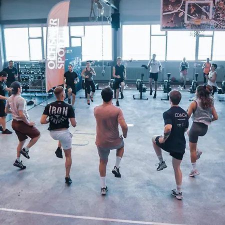 160qm 6-zimmer Banksi-galerie-apartment Hauptbahnhof Берлин