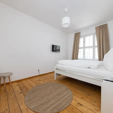 160qm 6-zimmer Banksi-galerie-apartment Hauptbahnhof Апартаменты