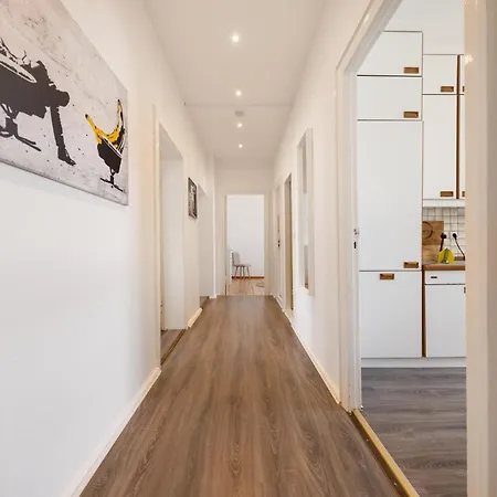 160qm 6-zimmer Banksi-galerie-apartment Hauptbahnhof *